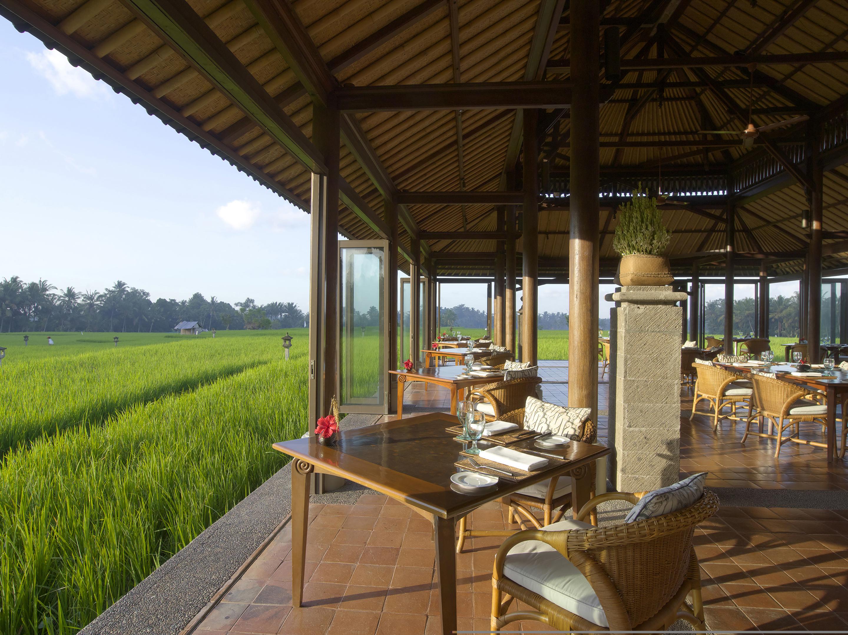 सहारा Tanah Gajah, A By Hadiprana